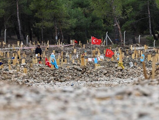 People visit a cemetery in the aftermath of powerful earthquakes in Kahramanmaras, Turkey - 05 Mar 2023