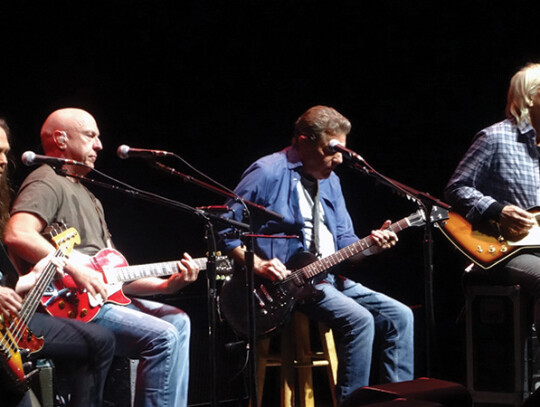 Eagles_in_concert_September_2014_Wiki Eagles_in_concert_September_2014_Wiki