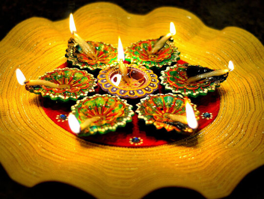 Diwali_lampki-oliwne_Wiki