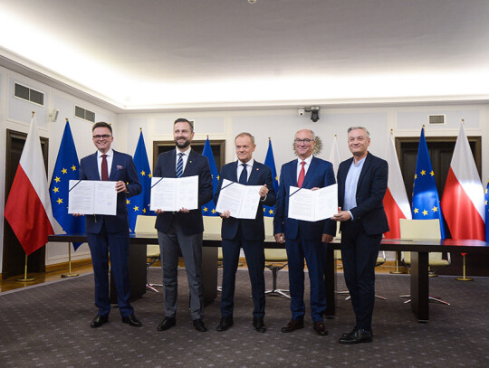 Signing of coalition agreement to form the next Polish government, Warsaw, Poland - 10 Nov 2023