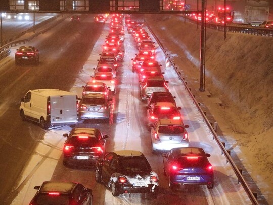 Snowstorm hits Warsaw, Poland - 15 Jan 2024