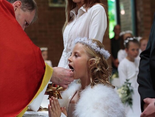 first-communion-3587130_1280