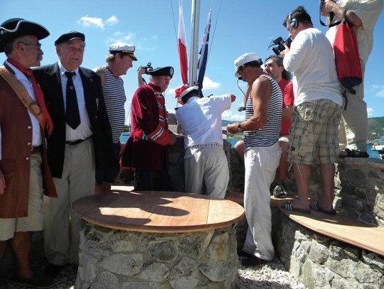 Tuż przed WSR 2012 - Bellamy Cay, Trellis Bay- drugi od lewej J. Knabe