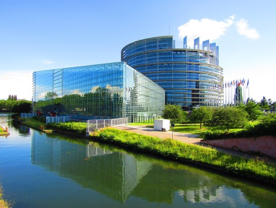 the-european-parliament-in-strasbourg-5180626_1280