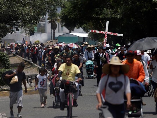 A caravan of migrants arrives at the center of Mexico, Puebla - 22 May 2024